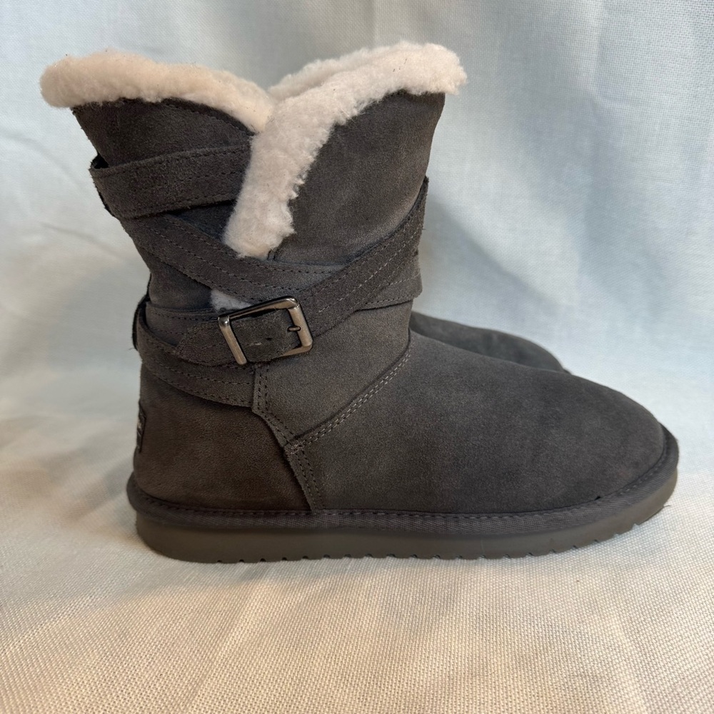 Koolaburra by UGG Gray Delene short boots